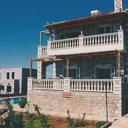 Amalia Apartments Stoúpa エクステリア 写真