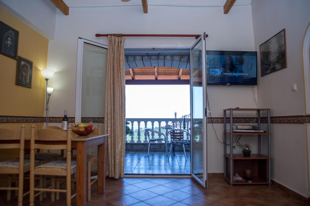 Amalia Apartments Stoúpa エクステリア 写真