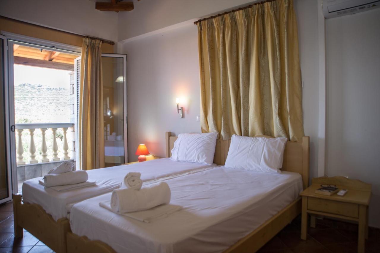 Amalia Apartments Stoúpa エクステリア 写真