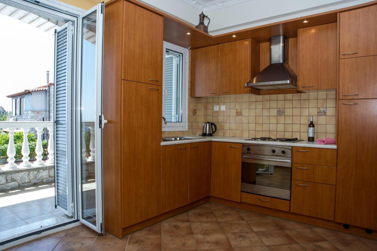 Amalia Apartments Stoúpa エクステリア 写真