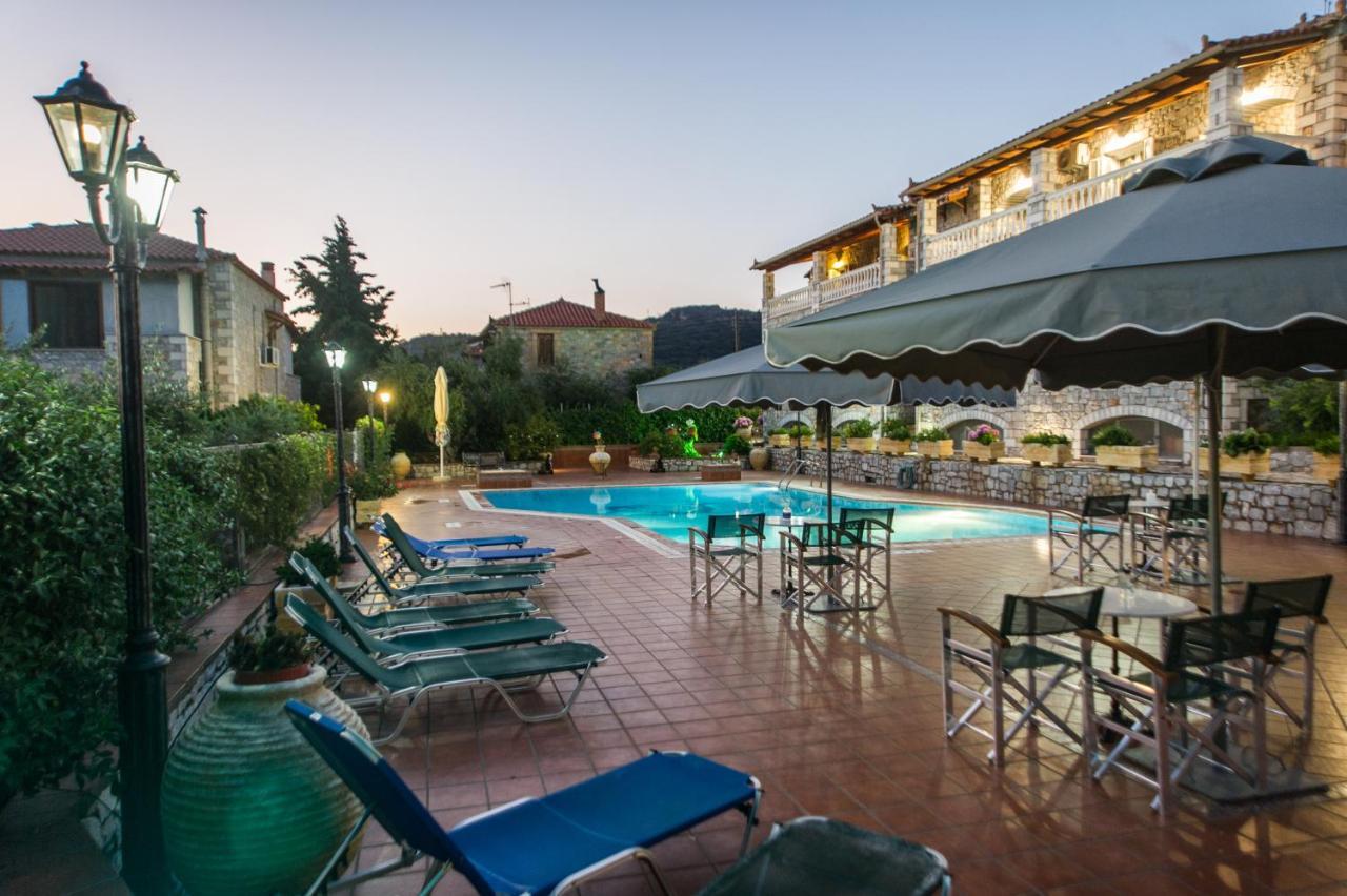 Amalia Apartments Stoúpa エクステリア 写真